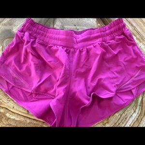 LULU Hottie hot shorts 2in